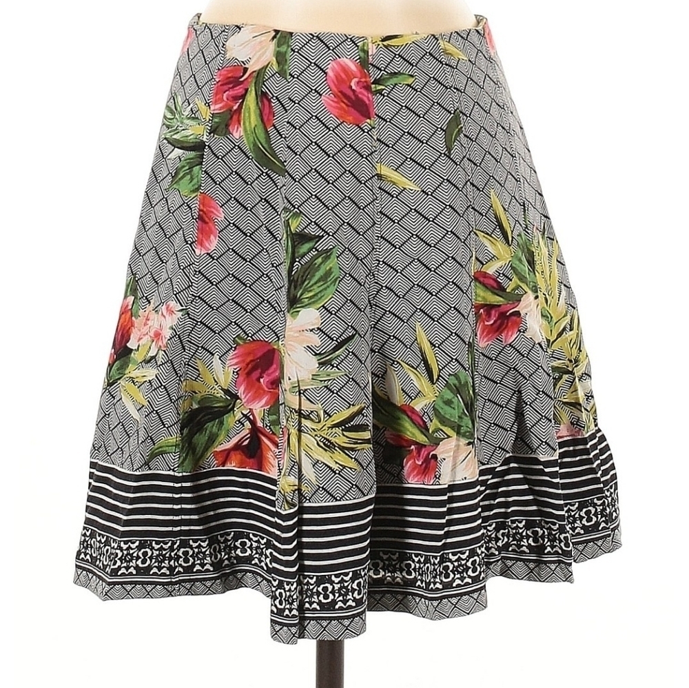 White House Black Market Multicolored Red Floral Skater A-line Mini Skirt Size 4